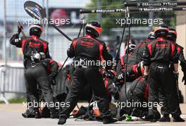 Marussia F1 Team mechanics during pitstop 09.06.2013. Formula 1 World Championship, Rd 7, Canadian Grand Prix, Montreal, Canada, Race Day.