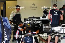A Williams FW35 is prepared by mechanics in the pits. 06.06.2013. Formula 1 World Championship, Rd 7, Canadian Grand Prix, Montreal, Canada, Preparation Day.