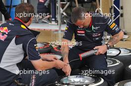 Red Bull Racing mechanics prepare Pirelli tyres. 06.06.2013. Formula 1 World Championship, Rd 7, Canadian Grand Prix, Montreal, Canada, Preparation Day.