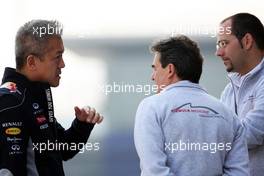 Paul Cheung (GBR) Red Bull Racing Team Chiropractor (Left). 12.04.2013. Formula 1 World Championship, Rd 3, Chinese Grand Prix, Shanghai, China, Practice Day.