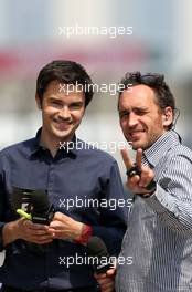 (L to R): Thomas Senecal (FRA) Canal+ F1 Chief Editor and TV Presenter with Frank Montangy (FRA) Canal+ TV Presenter. 12.04.2013. Formula 1 World Championship, Rd 3, Chinese Grand Prix, Shanghai, China, Practice Day.