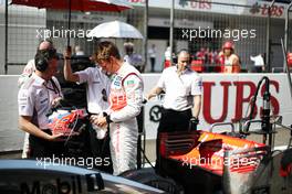 Jenson Button (GBR) McLaren MP4-28 on the grid. 14.04.2013. Formula 1 World Championship, Rd 3, Chinese Grand Prix, Shanghai, China, Race Day.