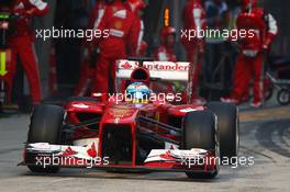 Fernando Alonso (ESP) Ferrari F138 makes a pit stop. 14.04.2013. Formula 1 World Championship, Rd 3, Chinese Grand Prix, Shanghai, China, Race Day.