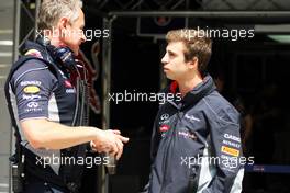(L to R): Jonathan Wheatley (GBR) Red Bull Racing Team Manager with Antonio Felix da Costa (POR) Red Bull Racing Reserve Driver.