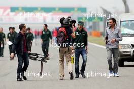 Franck Montagny (FRA) Canal+ TV Presenter with Charles Pic (FRA) Caterham. 11.04.2013. Formula 1 World Championship, Rd 3, Chinese Grand Prix, Shanghai, China, Preparation Day.
