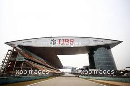 The start / finish straight. 11.04.2013. Formula 1 World Championship, Rd 3, Chinese Grand Prix, Shanghai, China, Preparation Day.
