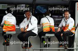 Otmar Szafnauer (USA) Sahara Force India F1 Chief Operating Officer and Andrew Green (GBR) Sahara Force India F1 Team Technical Director (Right) on the pit gantry. 10.05.2013. Formula 1 World Championship, Rd 5, Spanish Grand Prix, Barcelona, Spain, Practice Day
