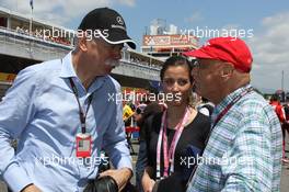 Dr. Dieter Zetsche (GER) Daimler AG CEO with Niki Lauda (AUT) Mercedes Non-Executive Chairman on the grid. 12.05.2013. Formula 1 World Championship, Rd 5, Spanish Grand Prix, Barcelona, Spain, Race Day