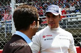 Pastor Maldonado (VEN) Williams with Nicolas Todt (FRA) Driver Manager on the grid. 12.05.2013. Formula 1 World Championship, Rd 5, Spanish Grand Prix, Barcelona, Spain, Race Day