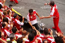 Race winner Fernando Alonso (ESP) Ferrari celebrates with the team 12.05.2013. Formula 1 World Championship, Rd 5, Spanish Grand Prix, Barcelona, Spain, Race Day