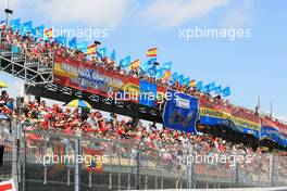 Fernando Alonso (ESP) Ferrari fans. 12.05.2013. Formula 1 World Championship, Rd 5, Spanish Grand Prix, Barcelona, Spain, Race Day
