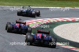 Nico Hulkenberg (GER) Sauber C32 leads Jean-Eric Vergne (FRA) Scuderia Toro Rosso STR8 and Daniel Ricciardo (AUS) Scuderia Toro Rosso STR8. 12.05.2013. Formula 1 World Championship, Rd 5, Spanish Grand Prix, Barcelona, Spain, Race Day