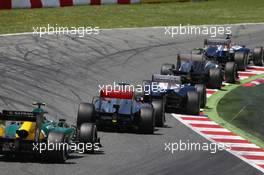 Pastor Maldonado (VEN) Williams FW35 leads Esteban Gutierrez (MEX) Sauber C32; Valtteri Bottas (FIN) Williams FW35; Jenson Button (GBR) McLaren MP4-28; and Giedo van der Garde (NLD) Caterham CT03. 12.05.2013. Formula 1 World Championship, Rd 5, Spanish Grand Prix, Barcelona, Spain, Race Day