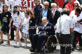 Frank Williams (GBR) Williams Team Owner pushed by Maria De Villota (ESP) at a FIA Safe Roads display with F1 personnel. 12.05.2013. Formula 1 World Championship, Rd 5, Spanish Grand Prix, Barcelona, Spain, Race Day