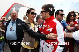 Michelle Yeoh (MAL) with Fernando Alonso (ESP) Ferrari. 12.05.2013. Formula 1 World Championship, Rd 5, Spanish Grand Prix, Barcelona, Spain, Race Day