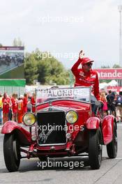 Fernando Alonso (ESP) Ferrari on the drivers parade. 12.05.2013. Formula 1 World Championship, Rd 5, Spanish Grand Prix, Barcelona, Spain, Race Day