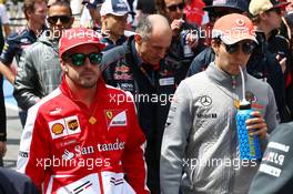 (L to R): Fernando Alonso (ESP) Ferrari with Sergio Perez (MEX) McLaren. 12.05.2013. Formula 1 World Championship, Rd 5, Spanish Grand Prix, Barcelona, Spain, Race Day