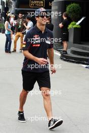 Daniel Ricciardo (AUS) Scuderia Toro Rosso. 09.05.2013. Formula 1 World Championship, Rd 5, Spanish Grand Prix, Barcelona, Spain, Preparation Day