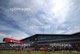 Grid atmosphere 30.06.2013. Formula 1 World Championship, Rd 8, British Grand Prix, Silverstone, England, Race Day.
