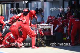 Fernando Alonso (ESP) Ferrari F138 pit stop. 30.06.2013. Formula 1 World Championship, Rd 8, British Grand Prix, Silverstone, England, Race Day.