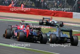 Daniel Ricciardo (AUS), Scuderia Toro Rosso and Lewis Hamilton (GBR), Mercedes Grand Prix  30.06.2013. Formula 1 World Championship, Rd 8, British Grand Prix, Silverstone, England, Race Day.