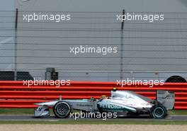 Lewis Hamilton (GBR), Mercedes Grand Prix, puncture, tire exploded 30.06.2013. Formula 1 World Championship, Rd 8, British Grand Prix, Silverstone, England, Race Day.
