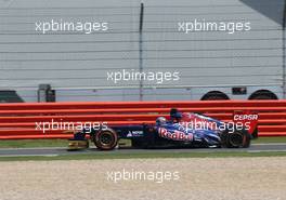 Jean-Eric Vergne (FRA), Scuderia Toro Rosso , puncture, tire exploded 30.06.2013. Formula 1 World Championship, Rd 8, British Grand Prix, Silverstone, England, Race Day.