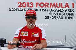 Fernando Alonso (ESP) Ferrari signs autographs for the fans. 29.06.2013. Formula 1 World Championship, Rd 8, British Grand Prix, Silverstone, England, Qualifying Day.
