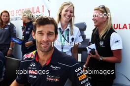 Mark Webber (AUS) Red Bull Racing with Silverstone Staff. 29.06.2013. Formula 1 World Championship, Rd 8, British Grand Prix, Silverstone, England, Qualifying Day.