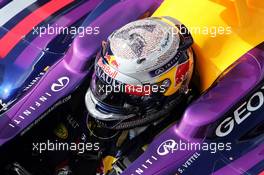 Sebastian Vettel (GER) Red Bull Racing RB9 with special helmet. 29.06.2013. Formula 1 World Championship, Rd 8, British Grand Prix, Silverstone, England, Qualifying Day.