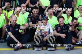 Race winner Sebastian Vettel (GER) Red Bull Racing celebrates with Adrian Newey (GBR) Red Bull Racing Chief Technical Officer, Christian Horner (GBR) Red Bull Racing Team Principal and the team. 07.07.2013. Formula 1 World Championship, Rd 9, German Grand Prix, Nurburgring, Germany, Race Day.
