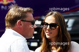 Jessica Michibata (JPN), girlfriend of Jenson Button (GBR) McLaren with Jonathan Nichols (GBR) FOM. 06.07.2013. Formula 1 World Championship, Rd 9, German Grand Prix, Nurburgring, Germany, Qualifying Day.