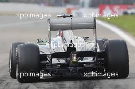 Esteban Gutierrez (MEX) Sauber C32 running flow-vis paint on the rear diffuser. 06.07.2013. Formula 1 World Championship, Rd 9, German Grand Prix, Nurburgring, Germany, Qualifying Day.