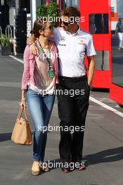 Jenson Button (GBR) McLaren with his girlfriend Jessica Michibata (JPN). 06.07.2013. Formula 1 World Championship, Rd 9, German Grand Prix, Nurburgring, Germany, Qualifying Day.