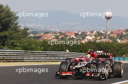 Kimi Raikkonen (FIN) Lotus F1 E21 leads Felipe Massa (BRA) Ferrari F138. 26.07.2013. Formula 1 World Championship, Rd 10, Hungarian Grand Prix, Budapest, Hungary, Practice Day