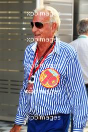 John Button (GBR) celebrating his 70th Birthday. 27.07.2013. Formula 1 World Championship, Rd 10, Hungarian Grand Prix, Budapest, Hungary, Qualifying Day