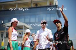 (L to R): Nico Hulkenberg (GER) Sauber and Daniel Ricciardo (AUS) Scuderia Toro Rosso on the drivers parade. 28.07.2013. Formula 1 World Championship, Rd 10, Hungarian Grand Prix, Budapest, Hungary, Race Day