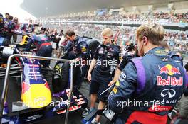 Sebastian Vettel (GER) Red Bull Racing RB9 on the grid. 27.10.2013. Formula 1 World Championship, Rd 16, Indian Grand Prix, New Delhi, India, Race Day.