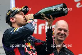 Sebastian Vettel (GER), Red Bull Racing and Adrian Newey (GBR), Red Bull Racing   27.10.2013. Formula 1 World Championship, Rd 16, Indian Grand Prix, New Delhi, India, Race Day.