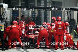 Fernando Alonso (ESP) Ferrari F138 makes a pit stop. 27.10.2013. Formula 1 World Championship, Rd 16, Indian Grand Prix, New Delhi, India, Race Day.