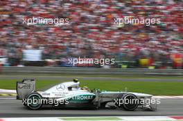 Lewis Hamilton (GBR) Mercedes AMG F1 W04. 08.09.2013. Formula 1 World Championship, Rd 12, Italian Grand Prix, Monza, Italy, Race Day.