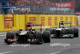Kimi Raikkonen (FIN), Lotus F1 Team and Lewis Hamilton (GBR), Mercedes Grand Prix  08.09.2013. Formula 1 World Championship, Rd 12, Italian Grand Prix, Monza, Italy, Race Day.
