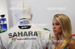 Adrian Sutil (GER) Sahara Force India F1 with girlfriend Jennifer Becks (GER). 07.09.2013. Formula 1 World Championship, Rd 12, Italian Grand Prix, Monza, Italy, Qualifying Day.