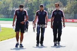 Pastor Maldonado (VEN) Williams walks the circuit. 05.09.2013. Formula 1 World Championship, Rd 12, Italian Grand Prix, Monza, Italy, Preparation Day.