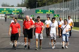 John Booth (GBR) Marussia F1 Team Team Principal walks the circuit with Tio Ellinas (CYP) Marussia Manor Racing GP3 Driver. 05.09.2013. Formula 1 World Championship, Rd 12, Italian Grand Prix, Monza, Italy, Preparation Day.
