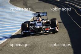 Nico Hulkenberg (GER) Sauber C32. 05.02.2013. Formula One Testing, Day One, Jerez, Spain.