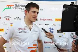 Paul di Resta (GBR) Sahara Force India F1 with the media. 05.02.2013. Formula One Testing, Day One, Jerez, Spain.