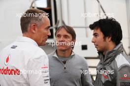 (L to R): Martin Whitmarsh (GBR) McLaren Chief Executive Officer with Adrian Fernandez (MEX) and Sergio Perez (MEX) McLaren. 05.02.2013. Formula One Testing, Day One, Jerez, Spain.