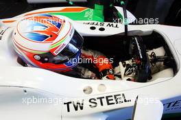 Paul di Resta (GBR) Sahara Force India VJM06 in the pits. 05.02.2013. Formula One Testing, Day One, Jerez, Spain.