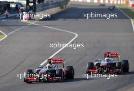 Sergio Perez (MEX), McLaren Mercedes and Jenson Button (GBR), McLaren Mercedes  13.10.2013. Formula 1 World Championship, Rd 15, Japanese Grand Prix, Suzuka, Japan, Race Day.